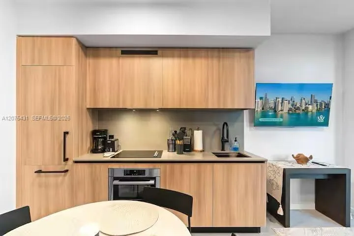 121 NE 5th St #1711 Miami, FL 33132