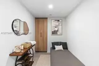 121 NE 5th St #1711 Miami, FL 33132