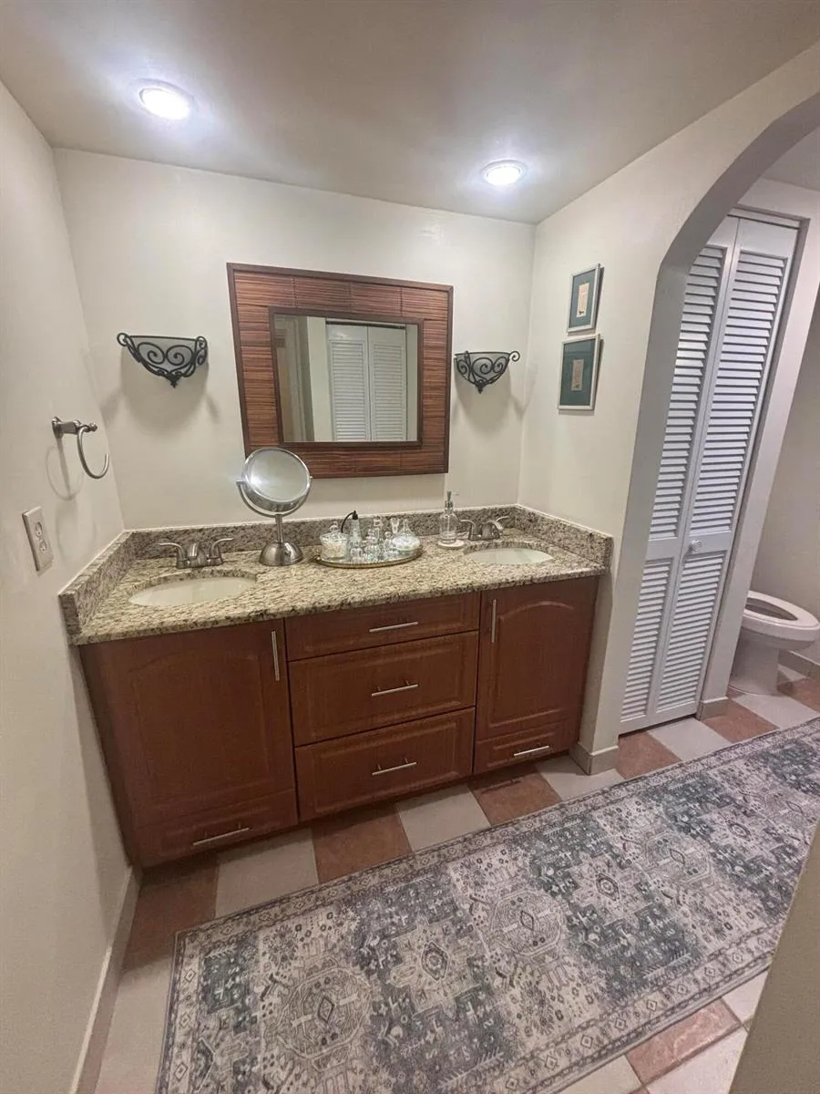 113 W LAKE ARBOR DRIVE Palm Springs, FL 33461