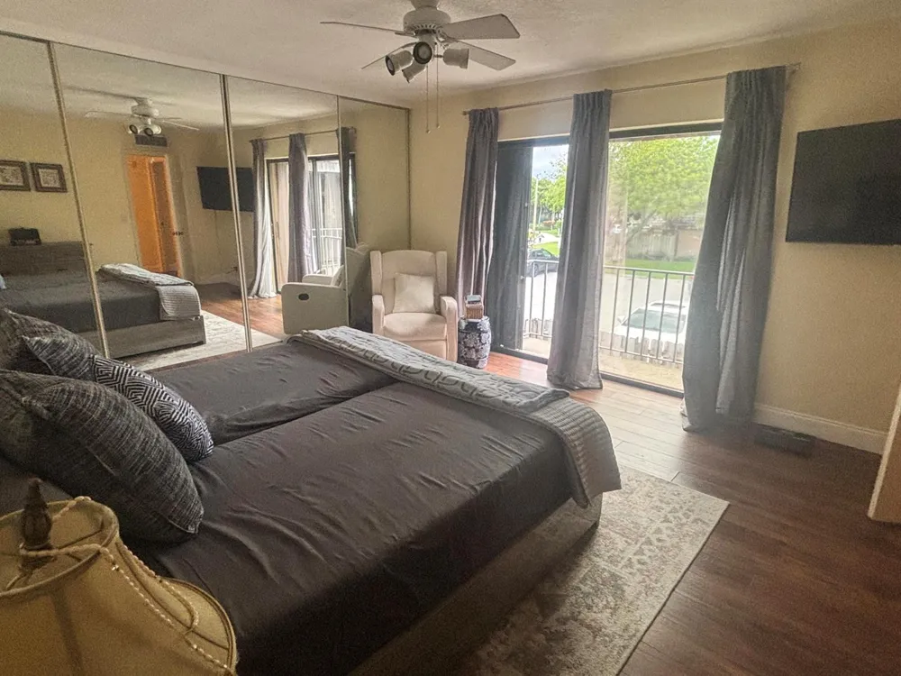 113 W LAKE ARBOR DRIVE Palm Springs, FL 33461