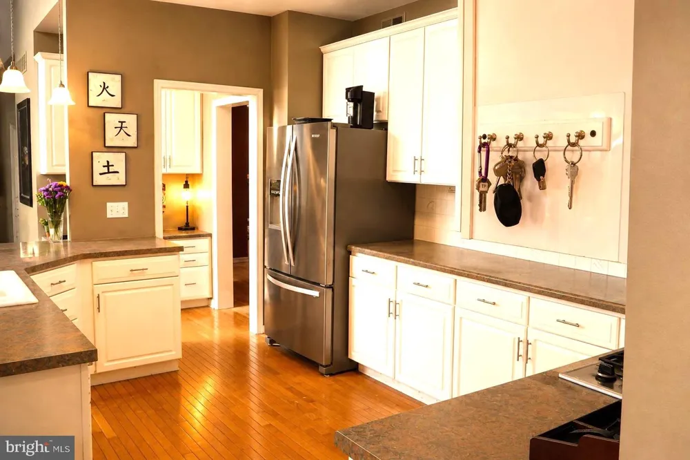 12 BROCKTON Ringoes, NJ 08551