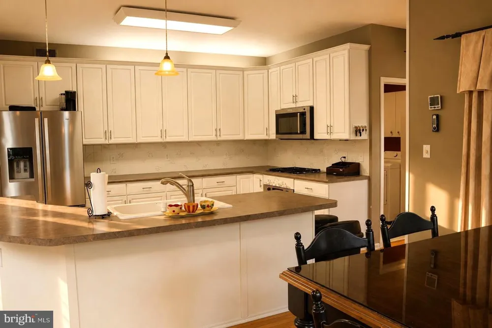 12 BROCKTON Ringoes, NJ 08551