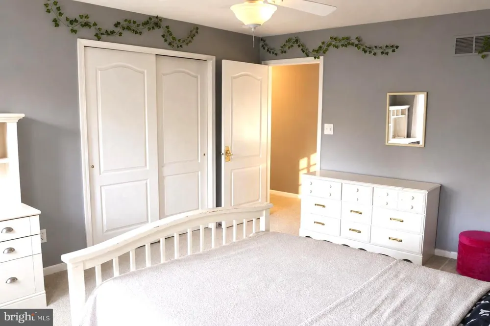 12 BROCKTON Ringoes, NJ 08551
