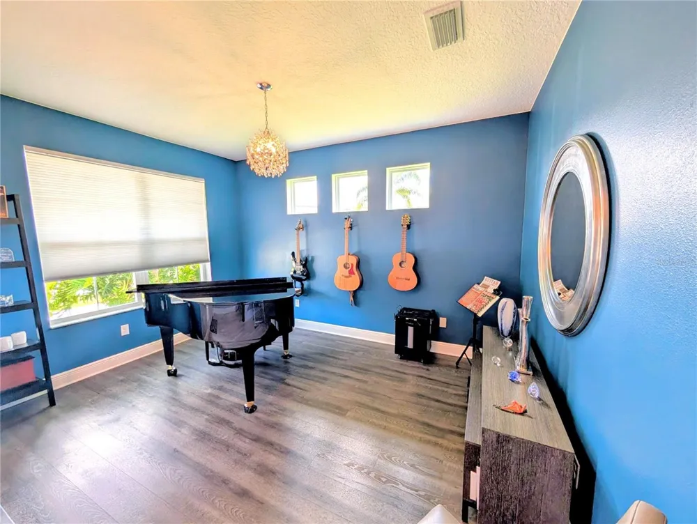 4844 ANTRIM DRIVE Sarasota, FL 34240