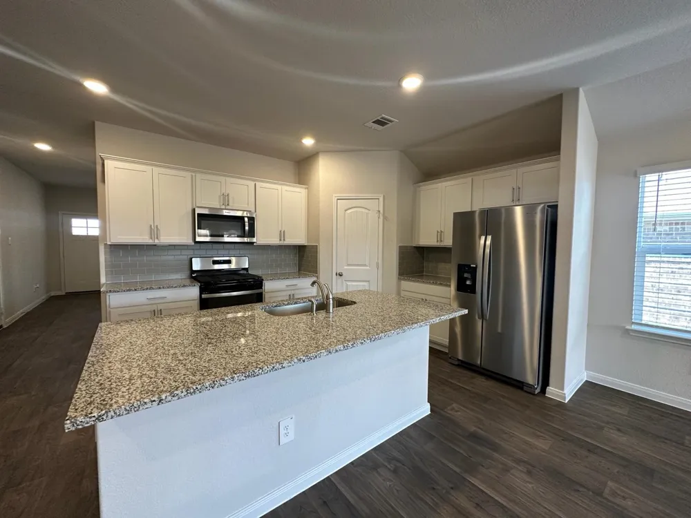 113 BRIGGS LANE San Marcos, TX 78666