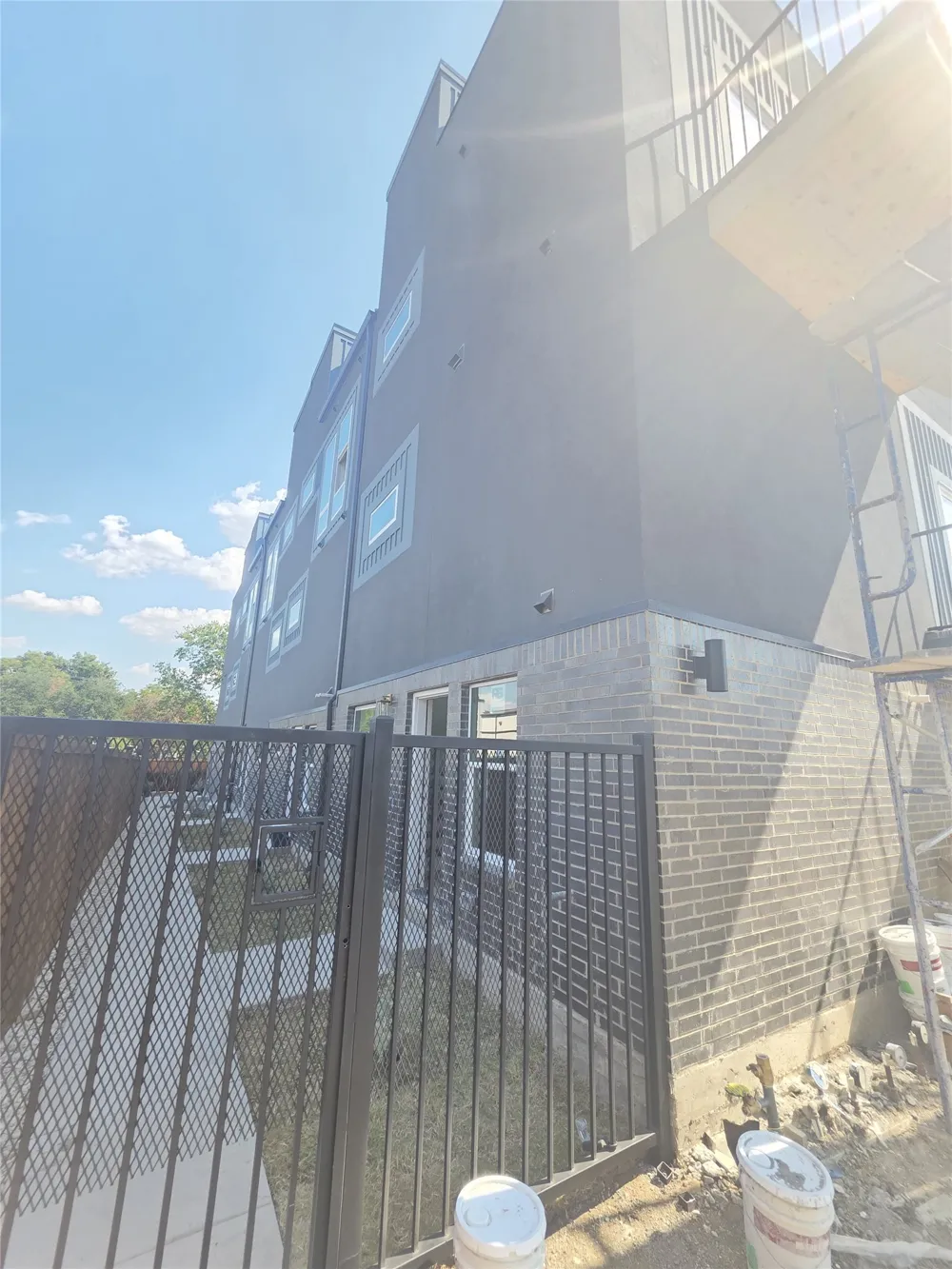 2514 Lucas Drive #101 Dallas, TX 75219