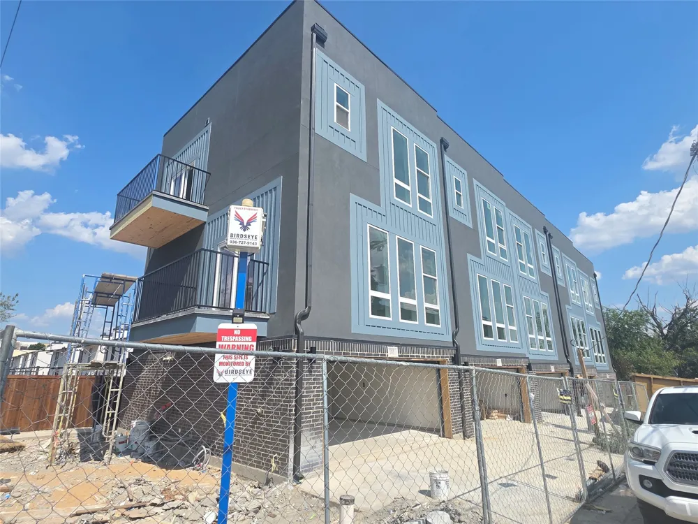 2514 Lucas Drive #101 Dallas, TX 75219