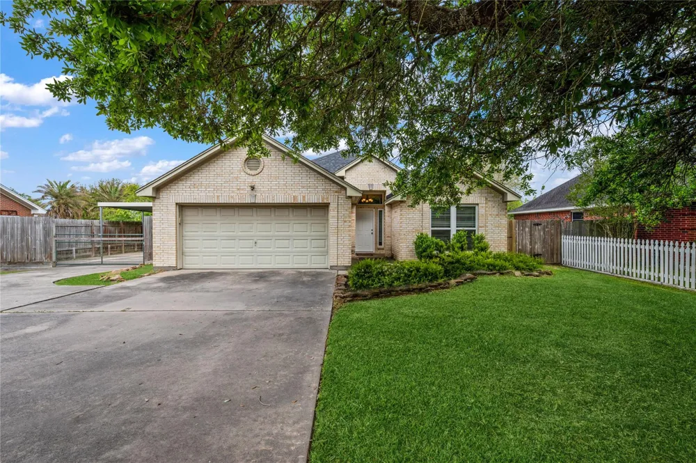 4019 Fm 565 Road Baytown, TX 77523