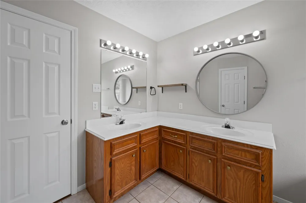 4019 Fm 565 Road Baytown, TX 77523