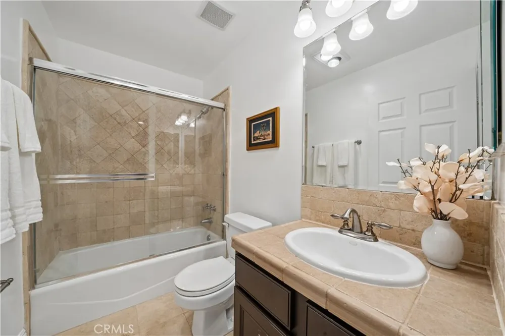 11816 Gorham #113 Los Angeles, CA 90049