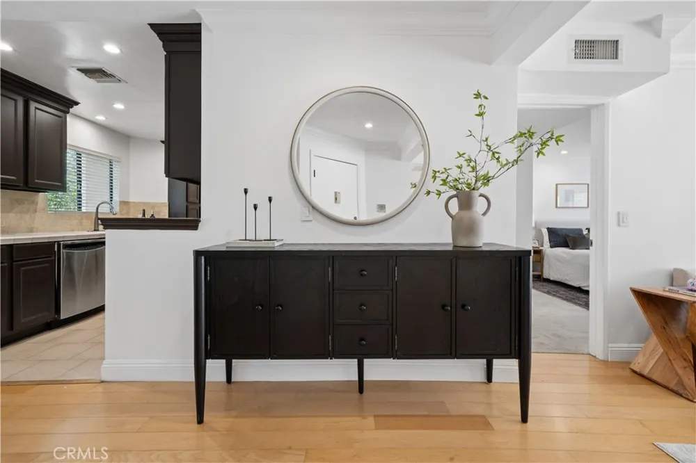 11816 Gorham #113 Los Angeles, CA 90049