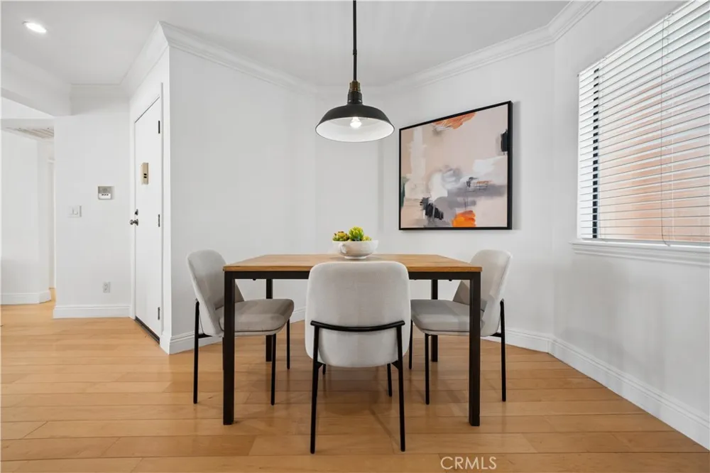 11816 Gorham #113 Los Angeles, CA 90049