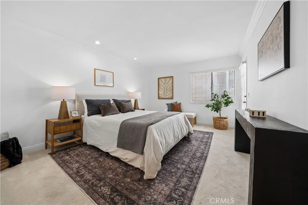 11816 Gorham #113 Los Angeles, CA 90049