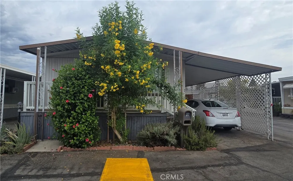 21001 Plummer #21 Chatsworth, CA 91311