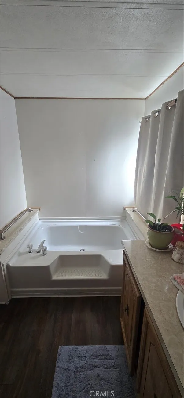 21001 Plummer #21 Chatsworth, CA 91311