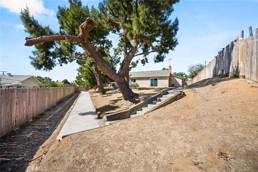 10021 Diamond Head Riverside, CA 92503
