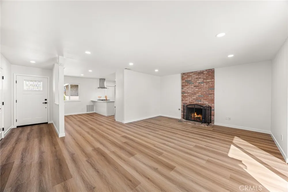 10021 Diamond Head Riverside, CA 92503
