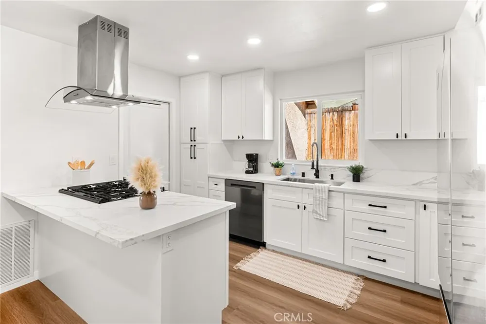 10021 Diamond Head Riverside, CA 92503