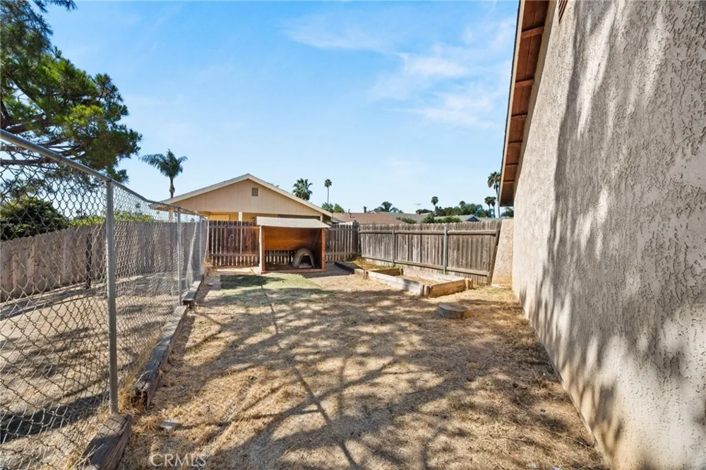 10021 Diamond Head Riverside, CA 92503