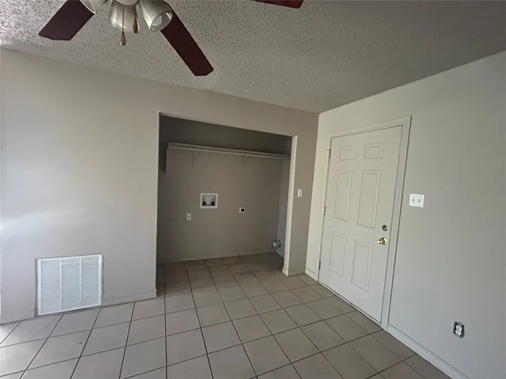 4806 Navarro Creek Road #A Del Valle, TX 78617