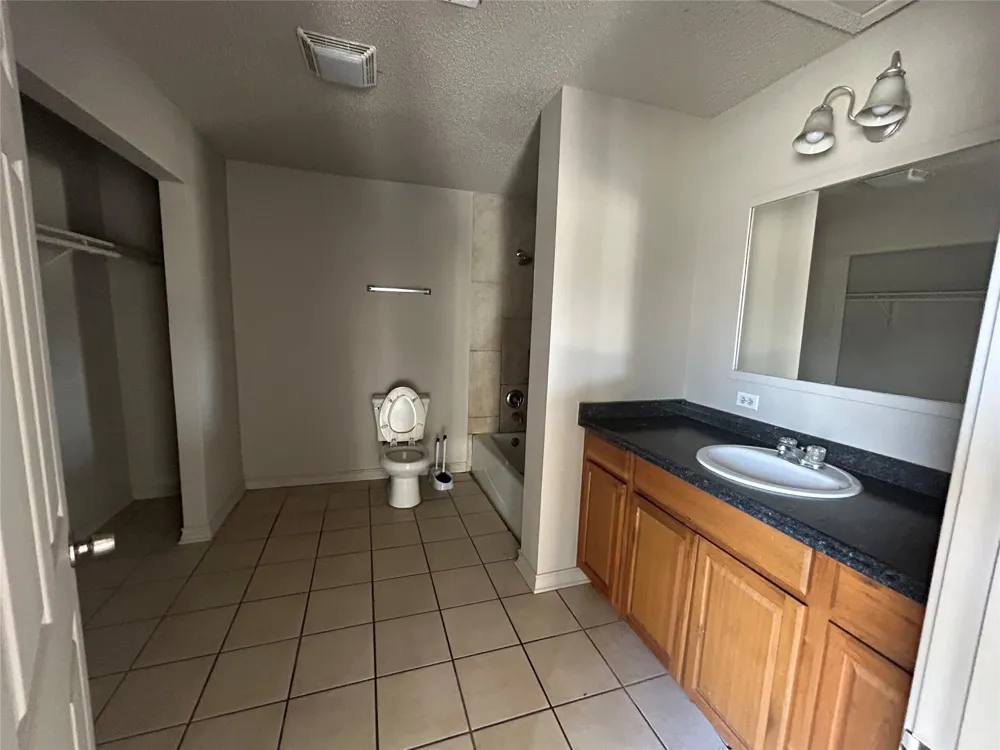 4806 Navarro Creek Road #A Del Valle, TX 78617