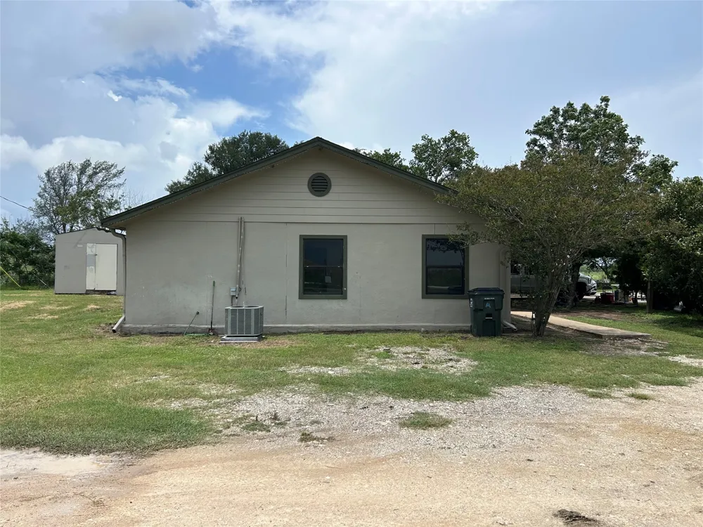 4806 Navarro Creek Road #A Del Valle, TX 78617