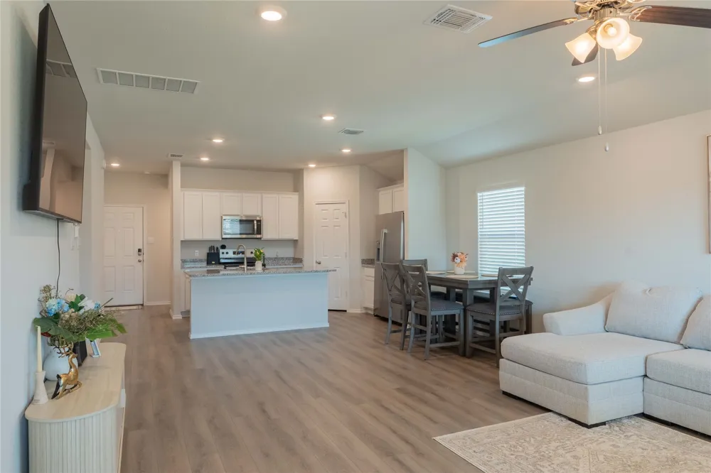 117 Day Wells Jarrell, TX 76537