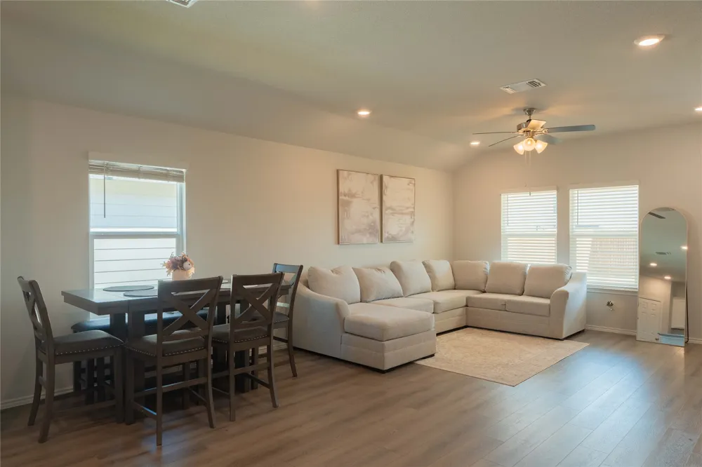 117 Day Wells Jarrell, TX 76537