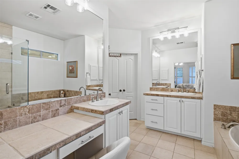 842 Sunfish Street Lakeway, TX 78734