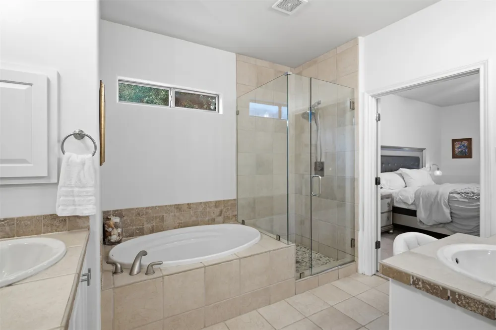 842 Sunfish Street Lakeway, TX 78734