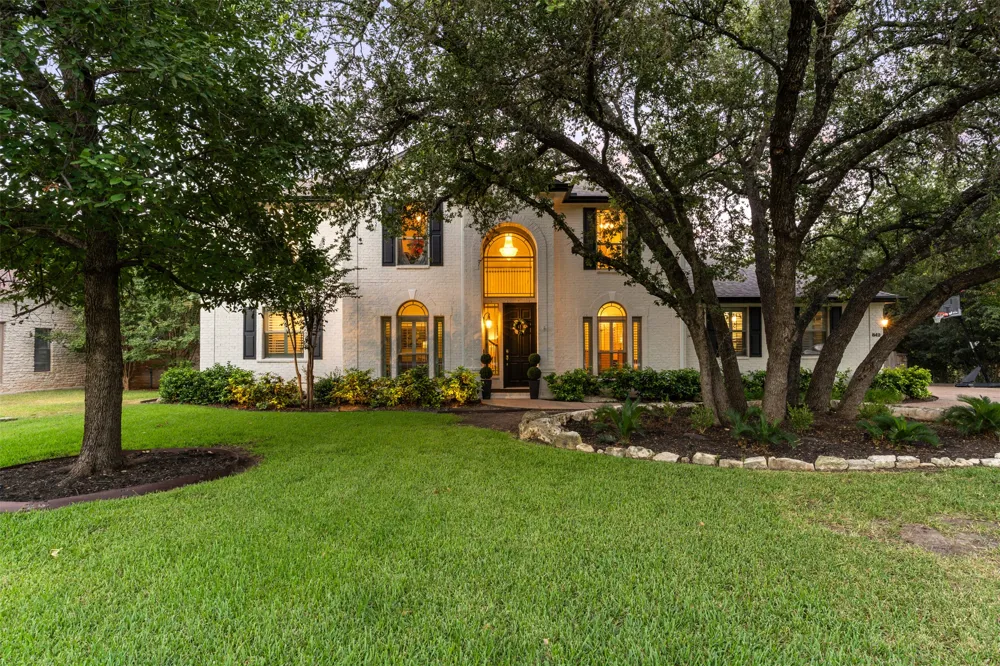842 Sunfish Street Lakeway, TX 78734