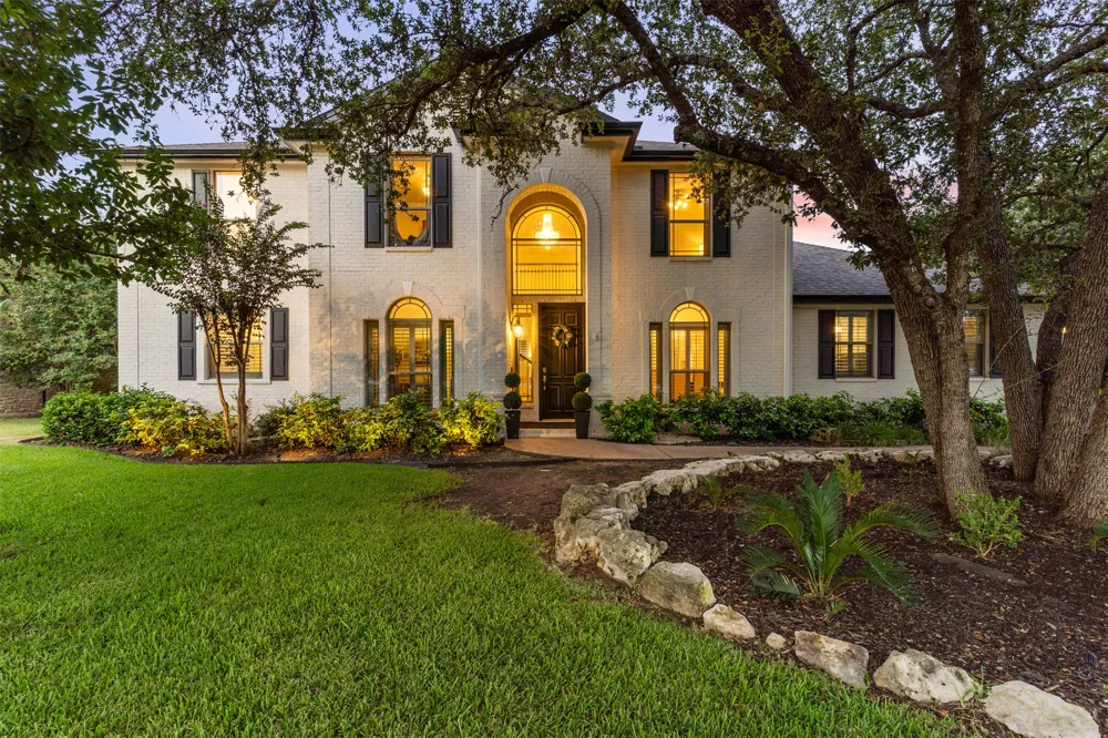 842 Sunfish Street Lakeway, TX 78734