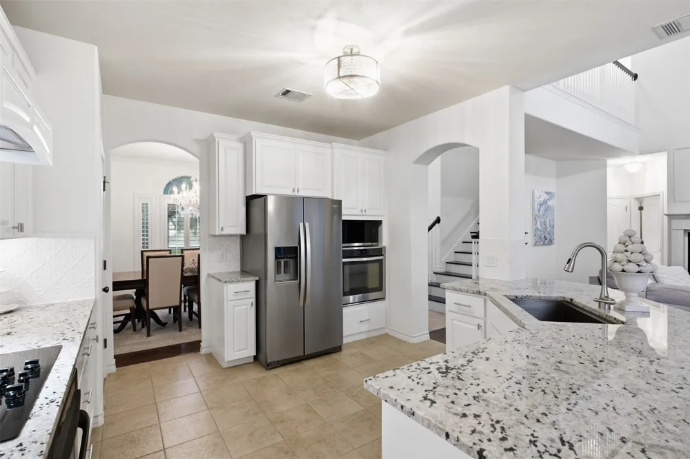 842 Sunfish Street Lakeway, TX 78734