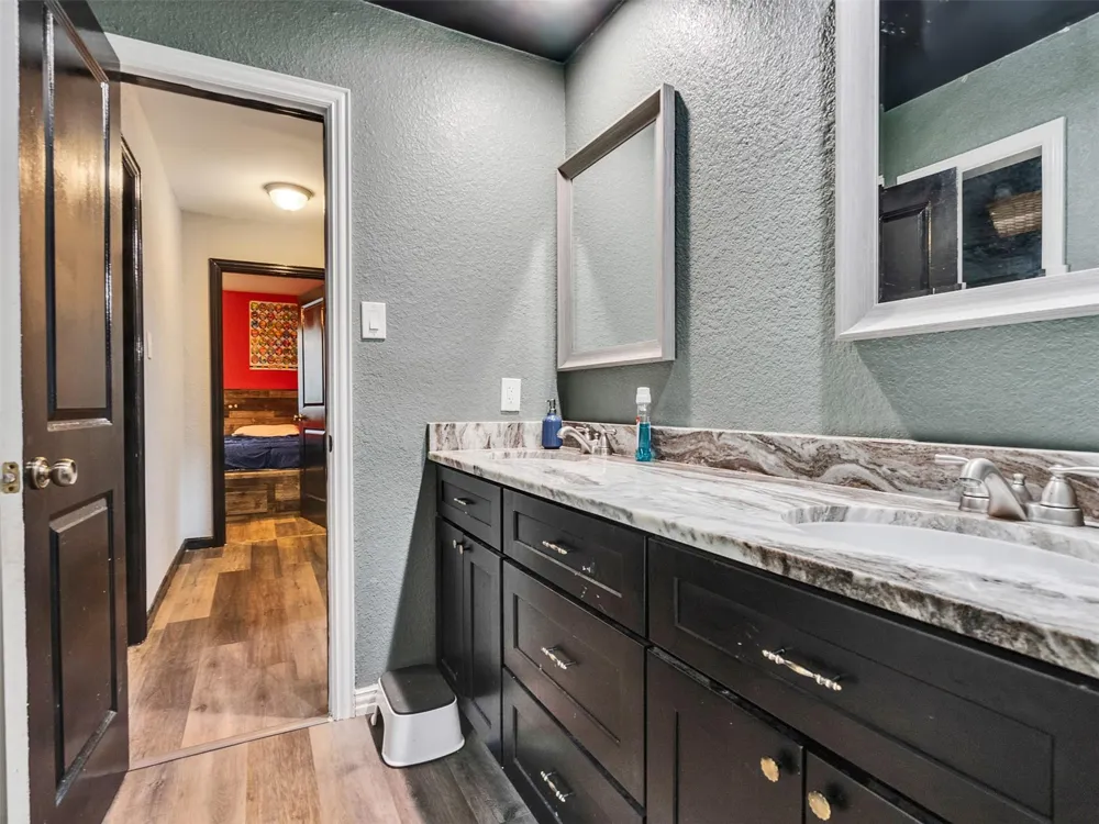 1208 Piney Woods Drive Friendswood, TX 77546