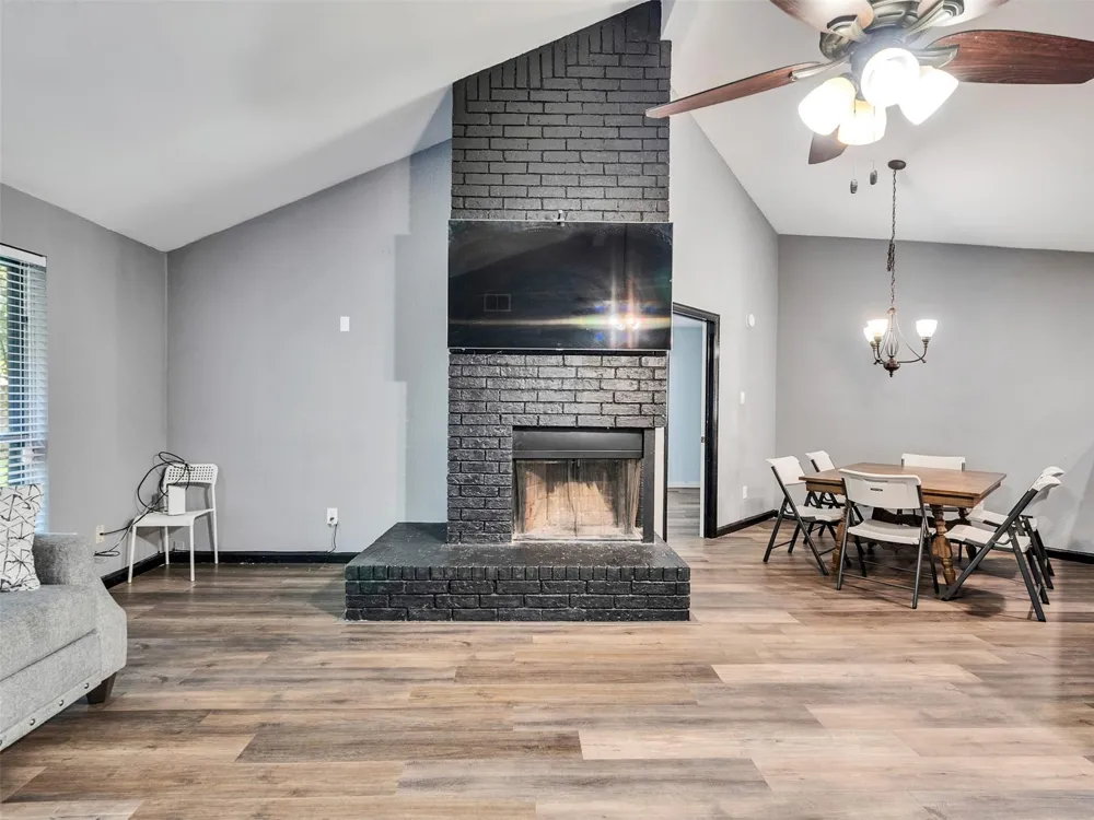1208 Piney Woods Drive Friendswood, TX 77546