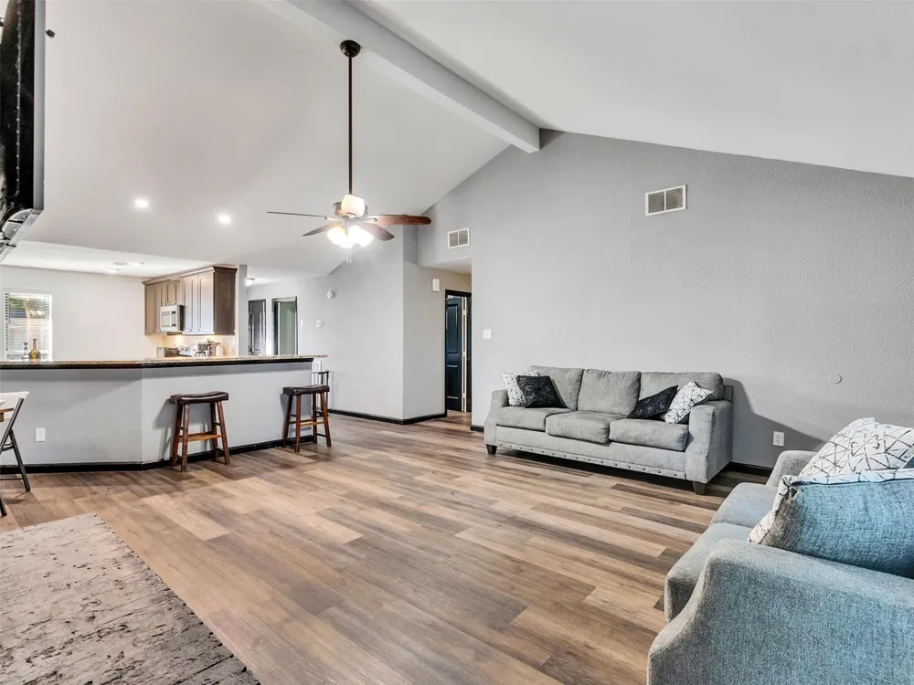 1208 Piney Woods Drive Friendswood, TX 77546