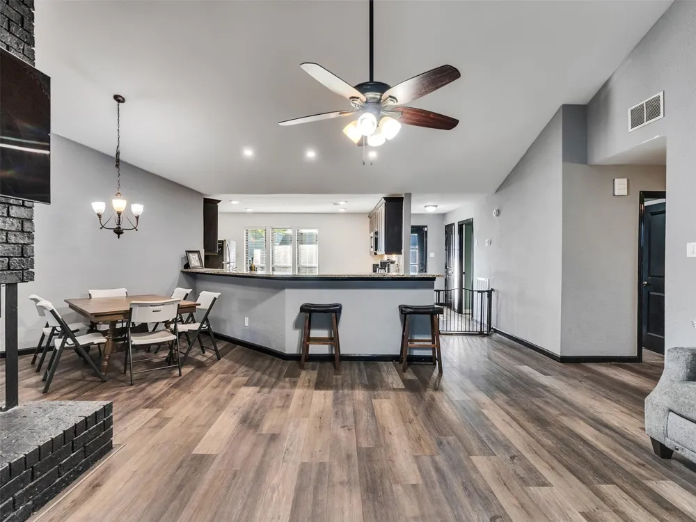 1208 Piney Woods Drive Friendswood, TX 77546