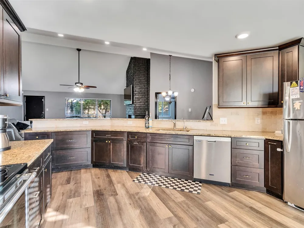 1208 Piney Woods Drive Friendswood, TX 77546
