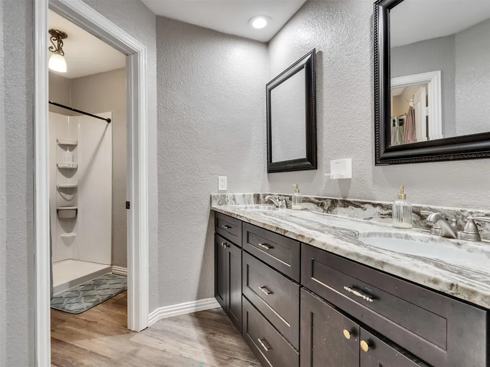 1208 Piney Woods Drive Friendswood, TX 77546