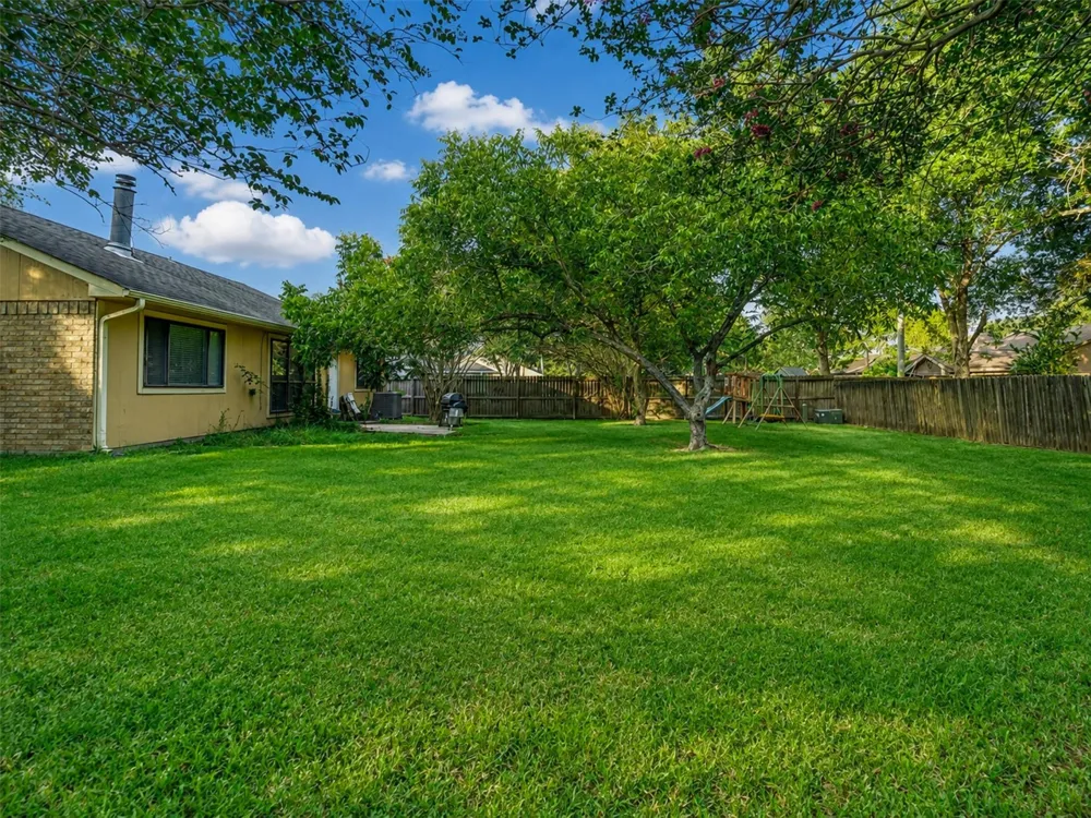 1208 Piney Woods Drive Friendswood, TX 77546
