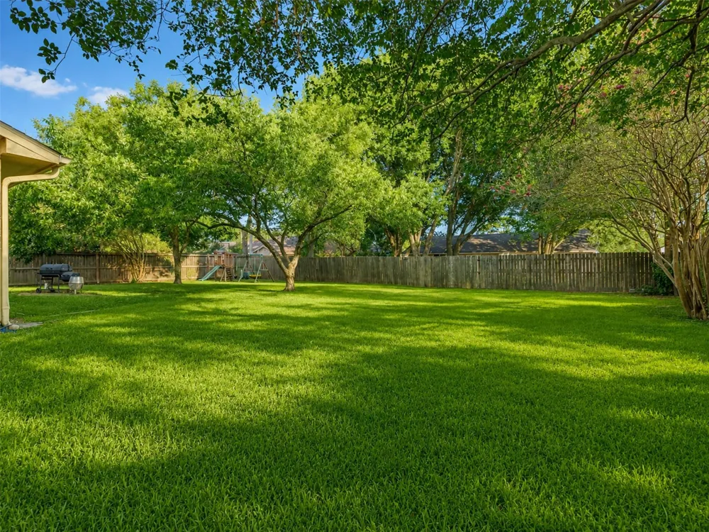 1208 Piney Woods Drive Friendswood, TX 77546
