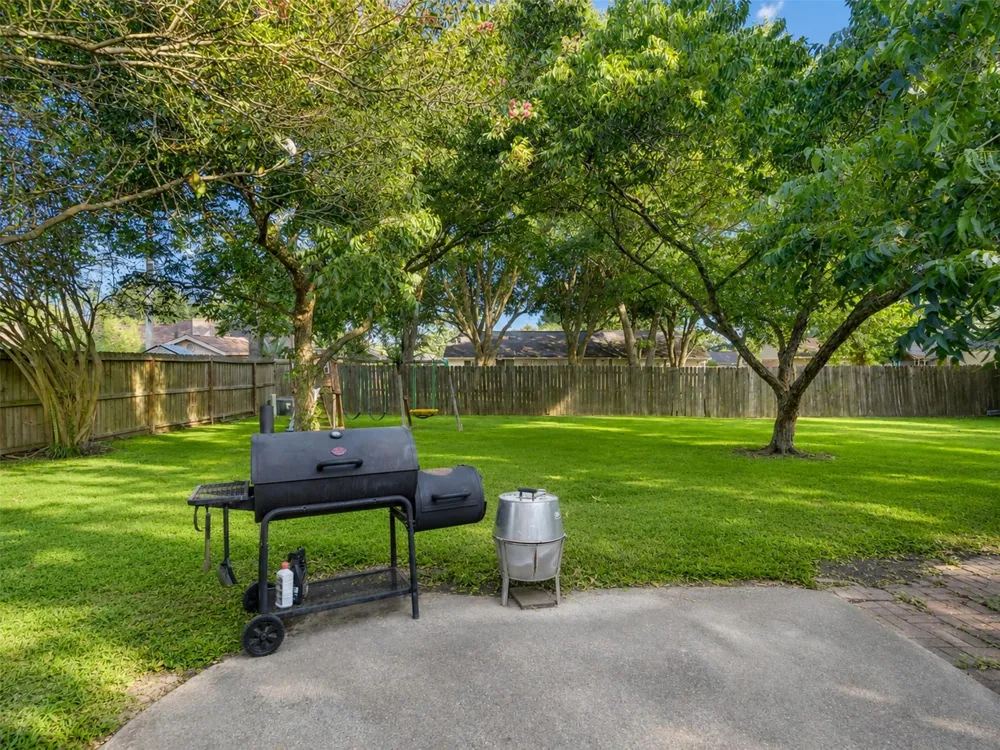 1208 Piney Woods Drive Friendswood, TX 77546