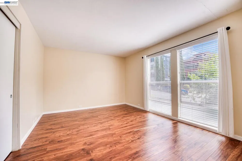 3815 Harrison St Oakland, CA 94611