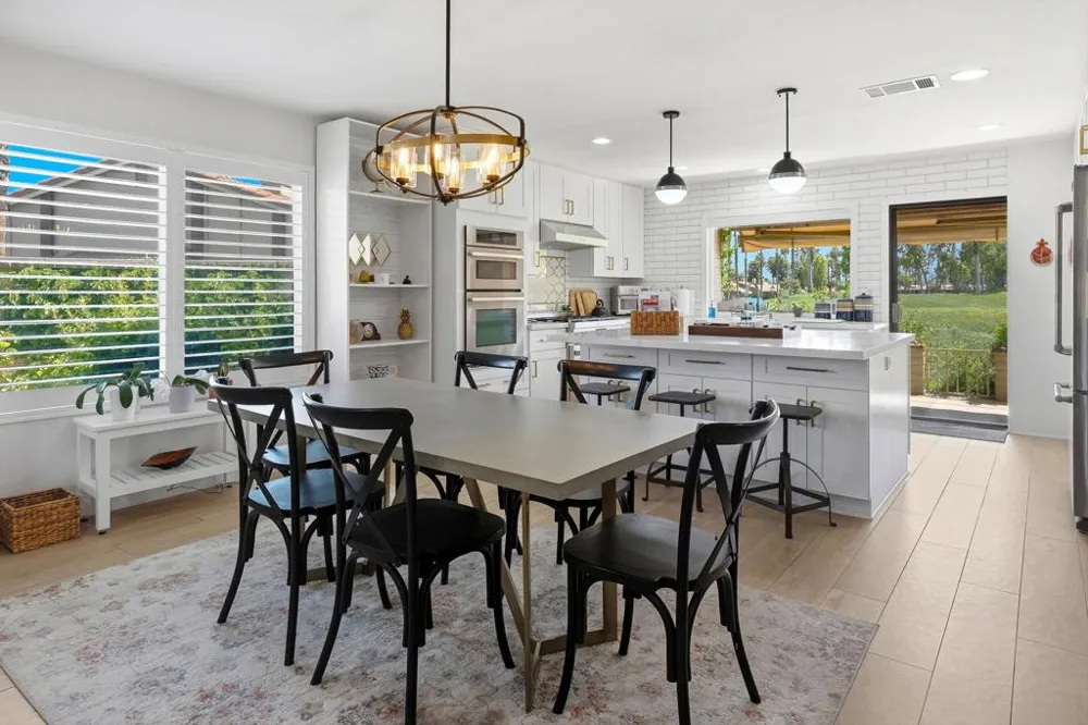 65 Camino Arroyo Palm Desert, CA 92260