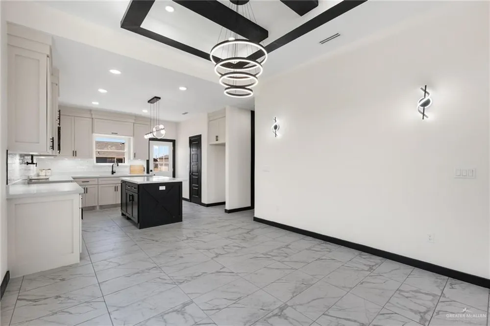 2472 Via Roma Weslaco, TX 78596