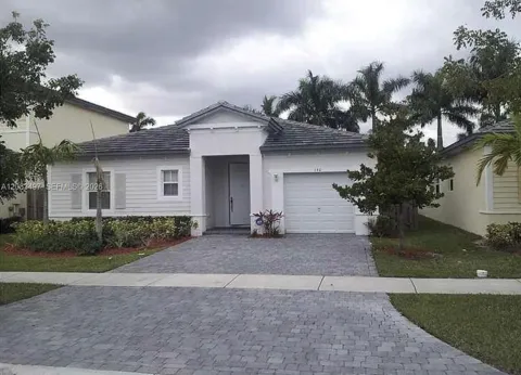 140 NE 28th Ter #1