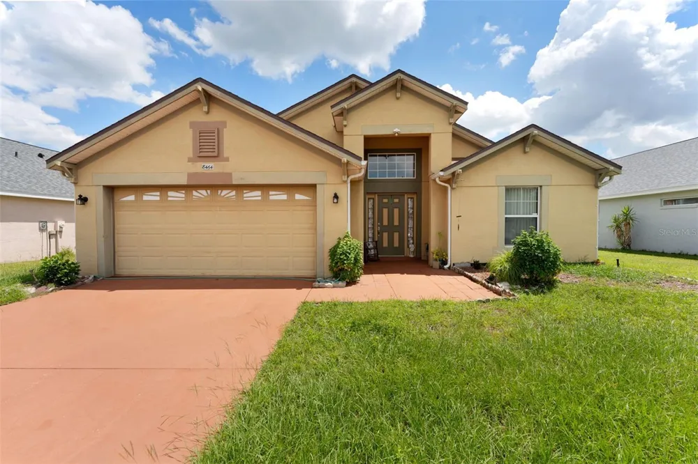 8464 ADELE ROAD Lakeland, FL 33810