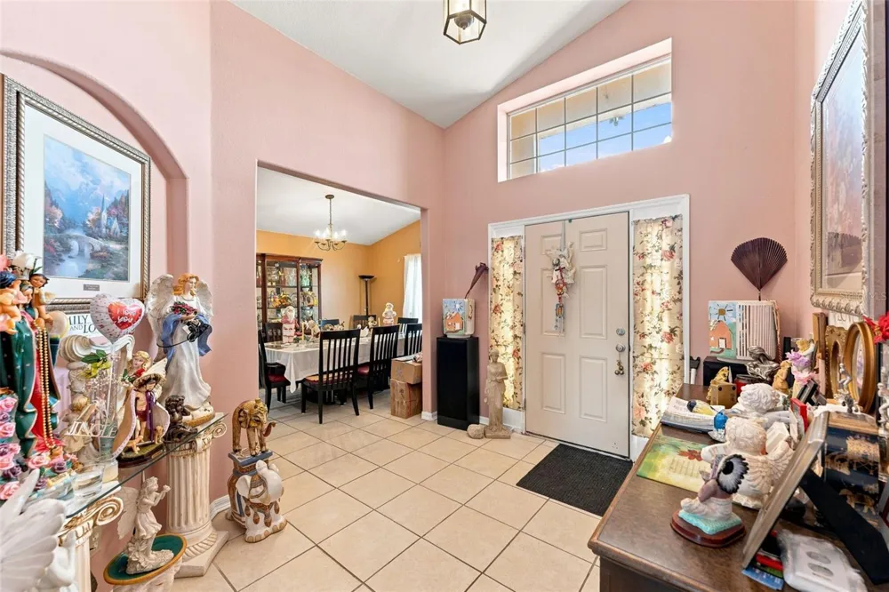 8464 ADELE ROAD Lakeland, FL 33810