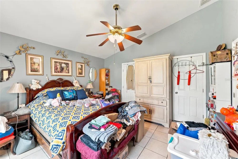 8464 ADELE ROAD Lakeland, FL 33810