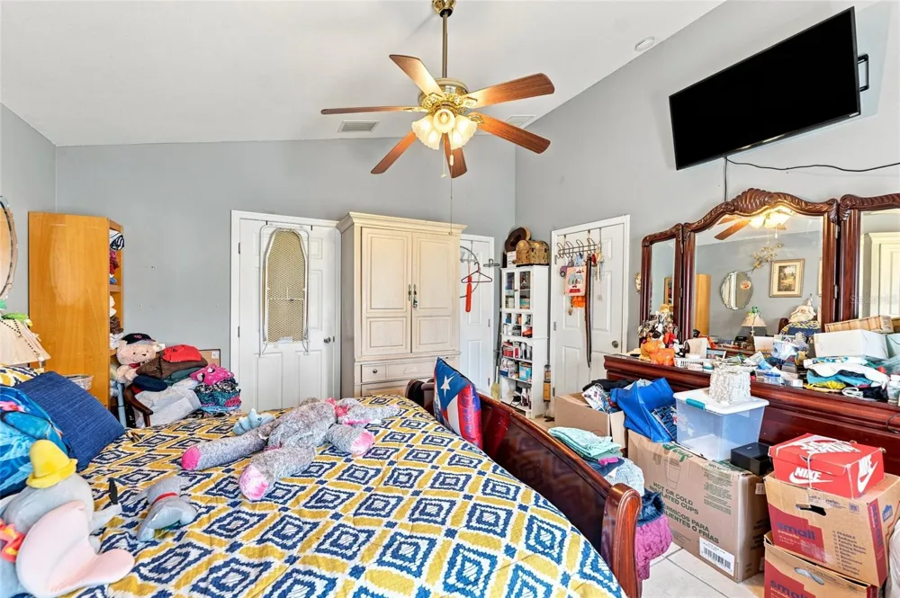 8464 ADELE ROAD Lakeland, FL 33810